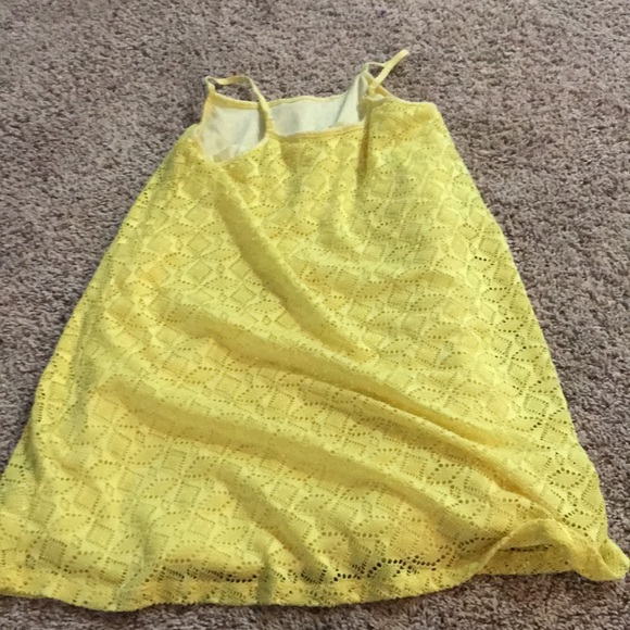 yellow laced dress - Picture 2 of 3